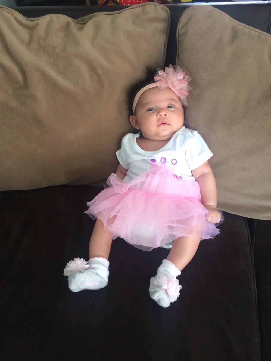 Lizzi_8799's tweet photo. Blessing your timelines with my biggest and greatest blessing 💞👶🏼 https://t.co/DqkeJmm862