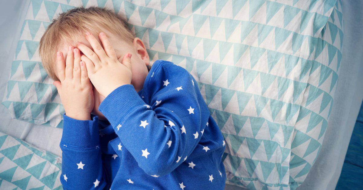 EarlyYearsShape's tweet image. Is your child afraid of thunderstorms? Here's some advice on how to comfort them: ow.ly/kN1U30lpSin via @HPUKParents