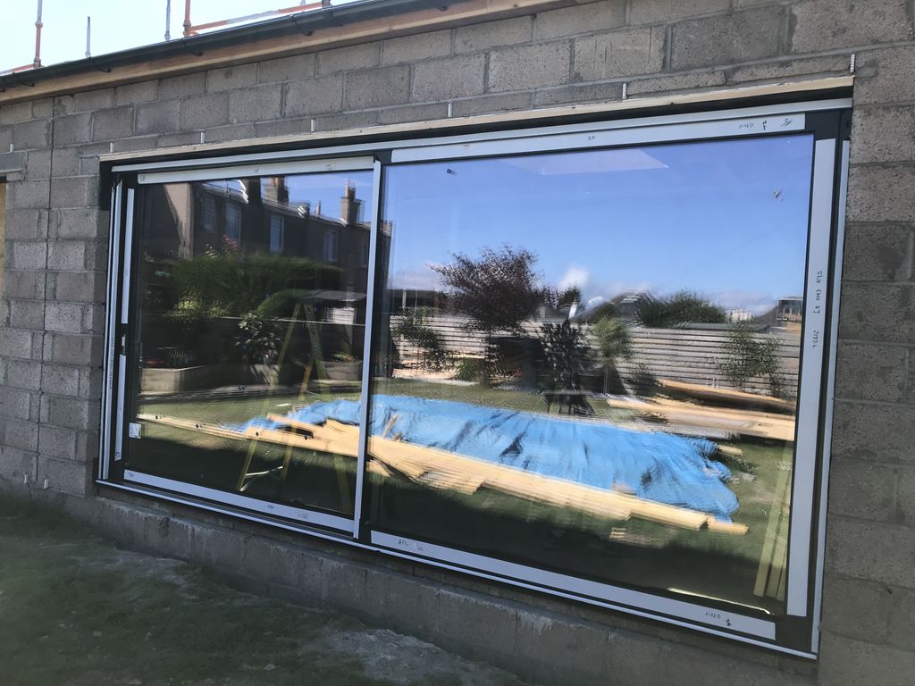 Recent Glide S installation in Edinburgh. 2 x Triple glazed sliding doors opening out to the garden with only a 47mm mullion in the middle 😍
