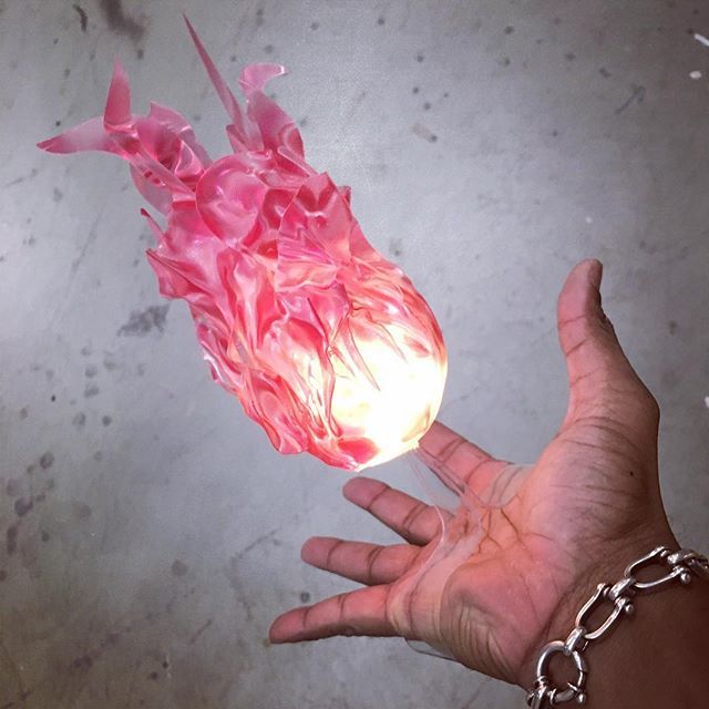 GiveWave's tweet photo. #morefiyah 😜 never did get a good shot of the #rosé #floatingflameprop  so here it is in all its pink glory ^_^ ... available on the #givewavestudios #etsyshop ... #prop #propmaker #propmaking #anime #cosplay #marvel #dccomics #ledlights #led #handmade https://t.co/1rCwskL2tw