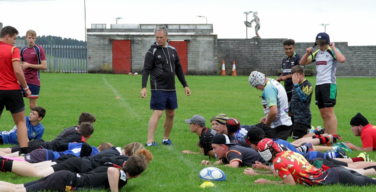 connected_coach's tweet photo. Are the players you coach always ready to go, on time, at training? Of course not. So here are some innovative ideas (like the 'Theatre Game Entrance and Ticket to Train) by @Dan_Cottrell that will help you get your session off to the best possible start.
https://t.co/0HUC6dCaMG https://t.co/yh43lsu5on