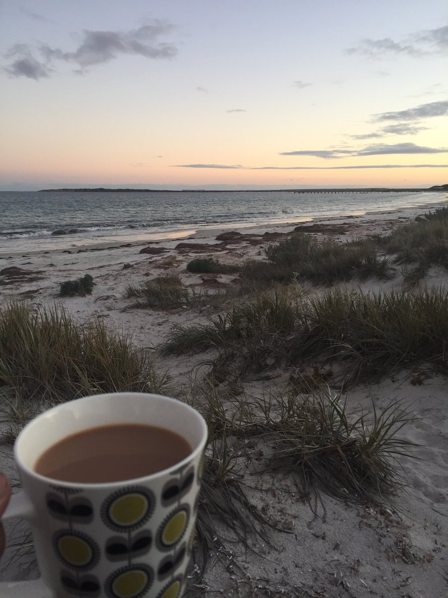 All packed up at #RDEPFD and enjoying a tea at Arno Bay 😀 Mixed bag over here, the good/bad and the ugly all within kms of each other. No one size fits all strategy. @Rural_Dir @royce_pitchford
