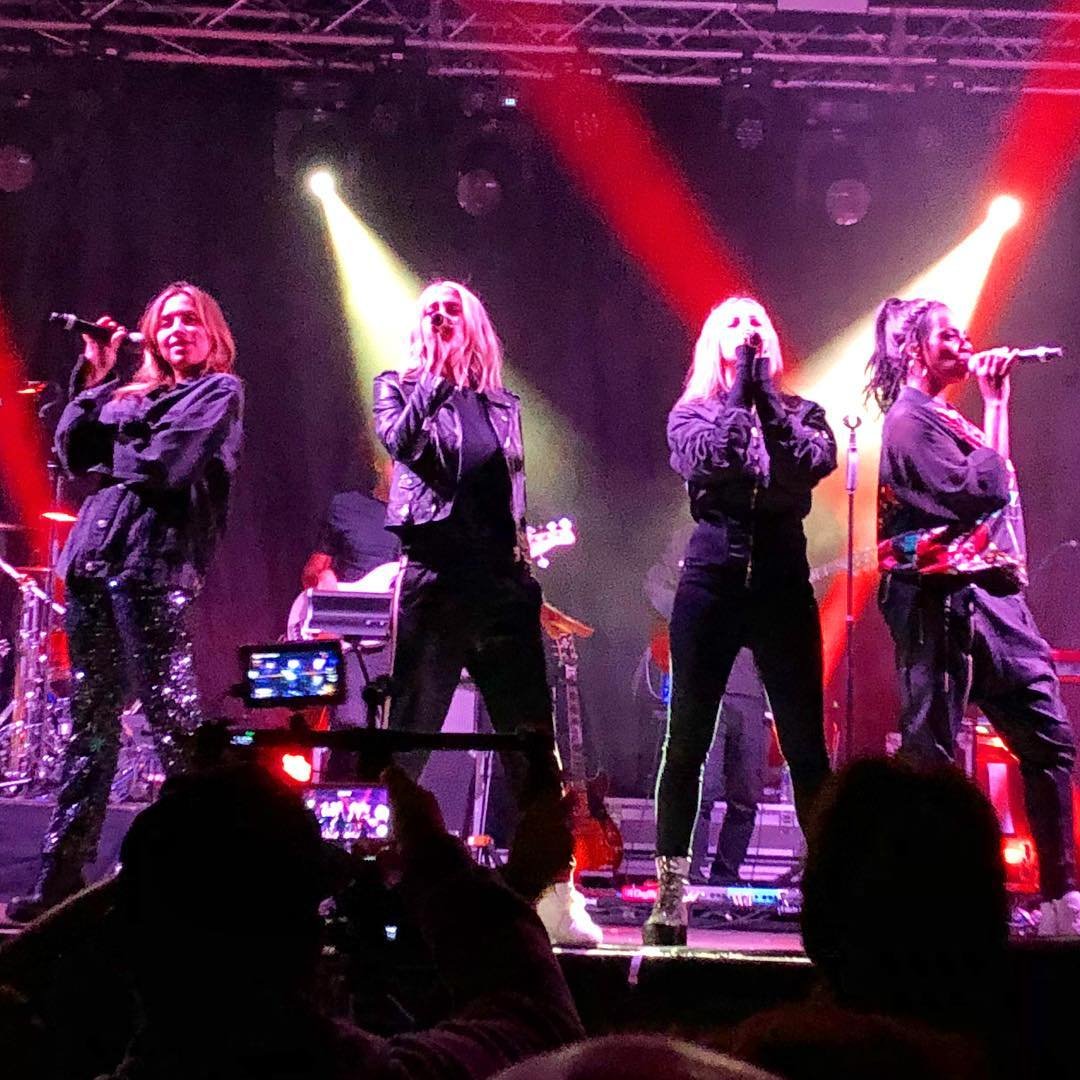 Headlining <a href="/MerakiFestival/">Meraki</a> on Friday! Loved it 🙌🙌