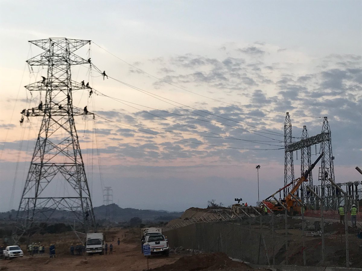 MCAMalawi's tweet photo. Did you know that New Nkhoma Substation constructed under @MCCgov #Malawi is now connected to @ESCOM_Malawi power network? The 132kV bay part of the 400/132kV SS was successfully connected to the grid on Aug 12. The 400kV section will be connected in September 2018 @USEmbassyLLW https://t.co/2hlK1aRvLf