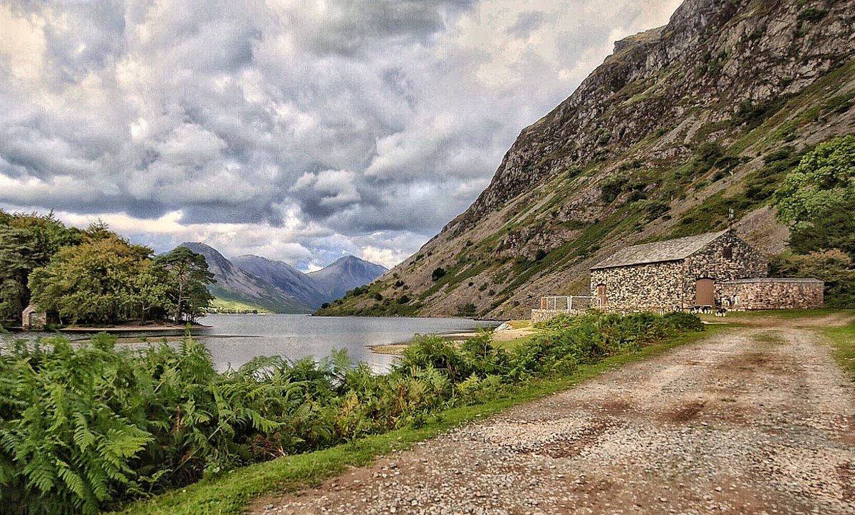 NEW SELF CATERING ACCOMMODATION IN WASDALE!
Large, 6 bedroom property, sleeping up to 14 people, stunning location. Min. 2 night short breaks available. Visit lowwoodlodge.co.uk  for details, prices and booking.
#wasdale #lakedistrict #wastwater #scafell #notjustlakes