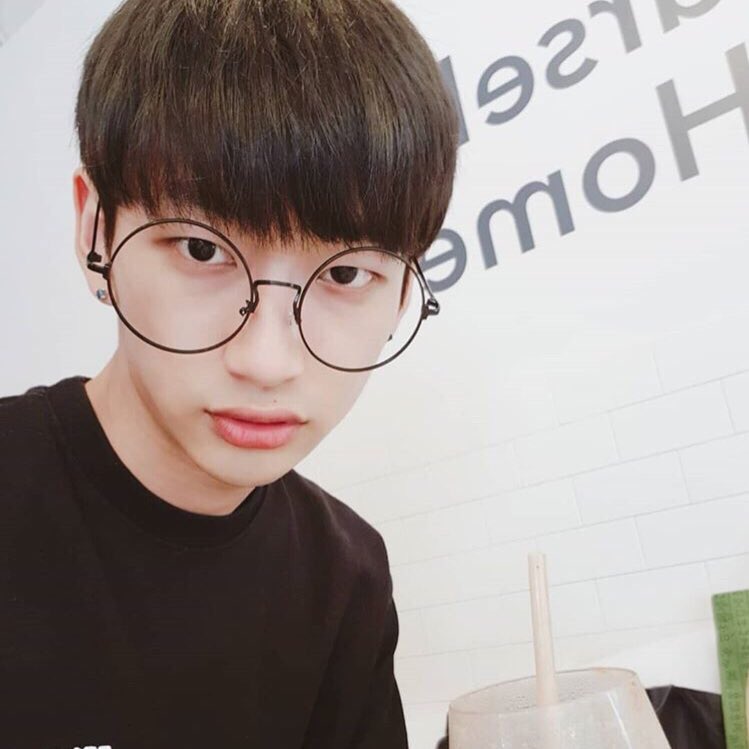 Momentaedong's tweet photo. 난 여전히 좋다
넌 여전히 예쁘고

/ 안상현, 여전히 https://t.co/Kgss5WLJTv