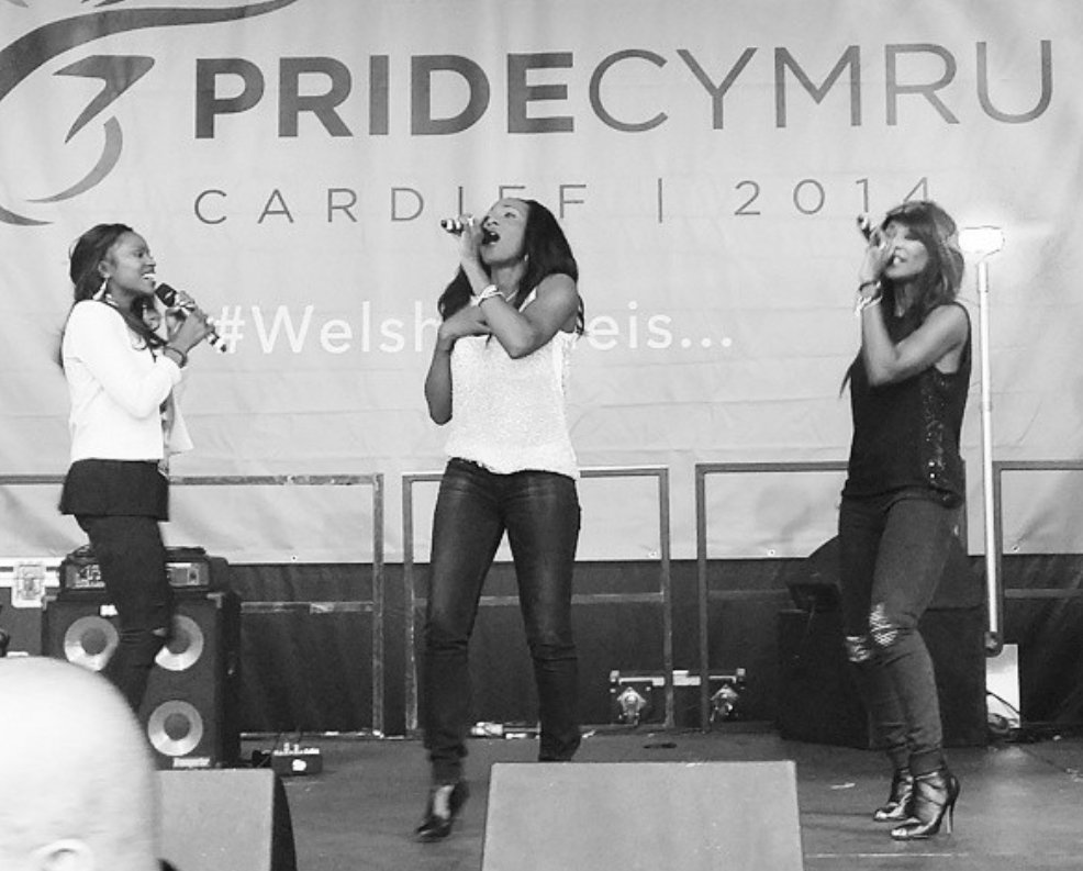 GARETHMART1N's tweet photo. So.... This happened 4 years ago! Where does the time go!! #Eternal #EternalReunion #PrideCymru2014 #Easther #Vernie #Kelle #Eternal25. Needs to happen again ladies :) @EastherBennett @verniebennett @kellebryan :) https://t.co/0J4gxJL5TL