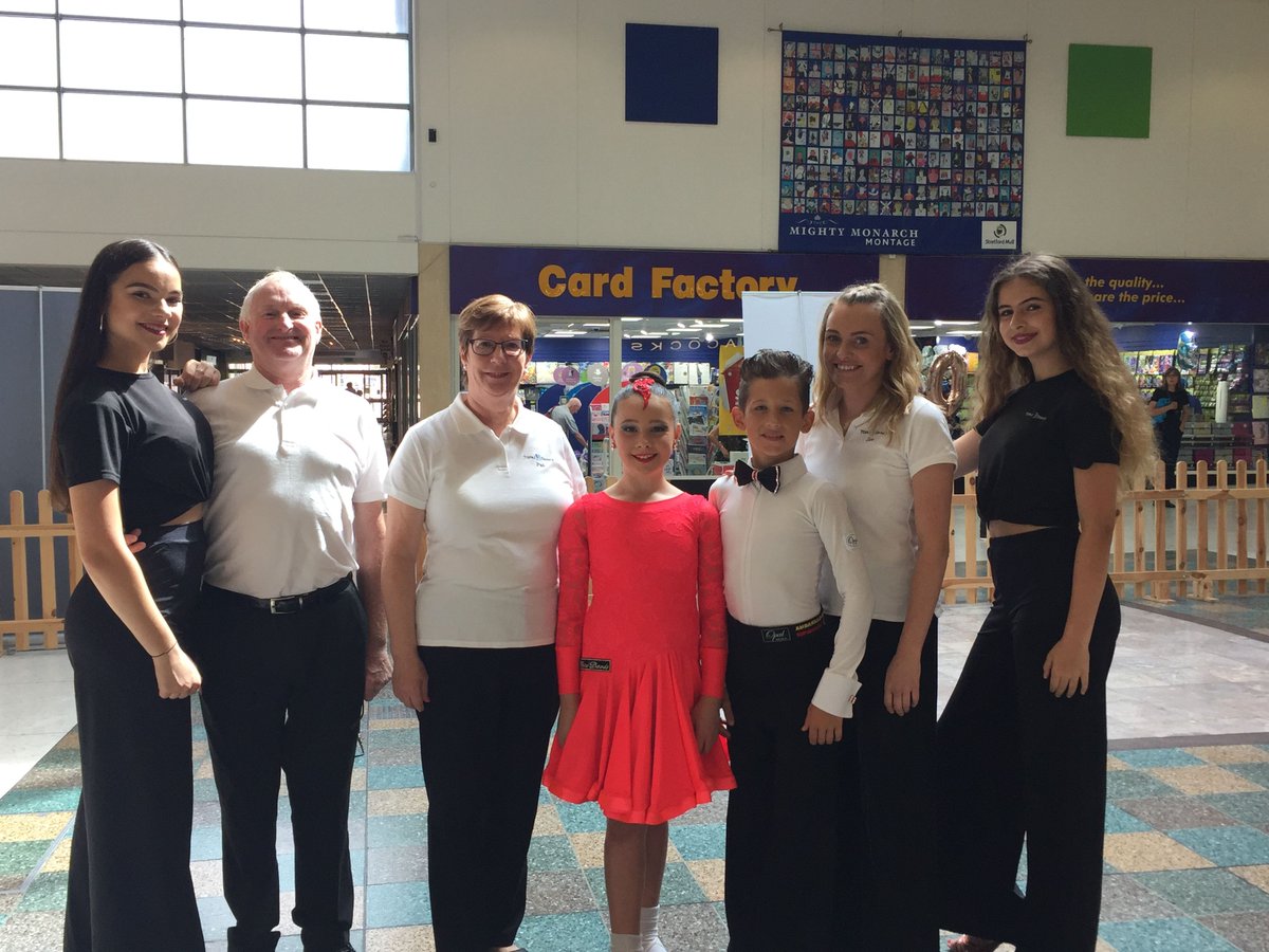 TopazDance_'s tweet photo. FREE children's ballroom and latin dance workshops in Stretford Mall tomorrow. 20 minute sessions on the hour from 11am until 3pm.
@StretfordMall @StretfordM32 https://t.co/ew2taPCQe1