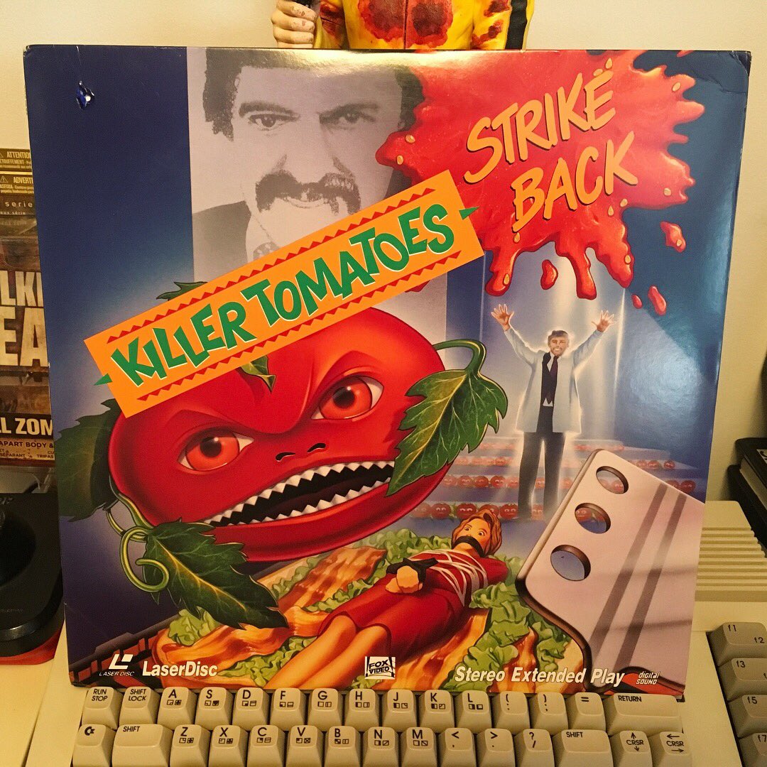 UnboxingHands's tweet photo. #movieoftheday #killertomatoes #laserdisc #mancave #gameroom #killertomatoesstrikeback #horrormovies #horror #foxvideo #moviecollection #moviecover #1990 #retro #commodore64 #retrogaming #crystalcarson #stevelundquist #johnwitherspoon #laserdiscs #commodore https://t.co/5srXfVrjo6