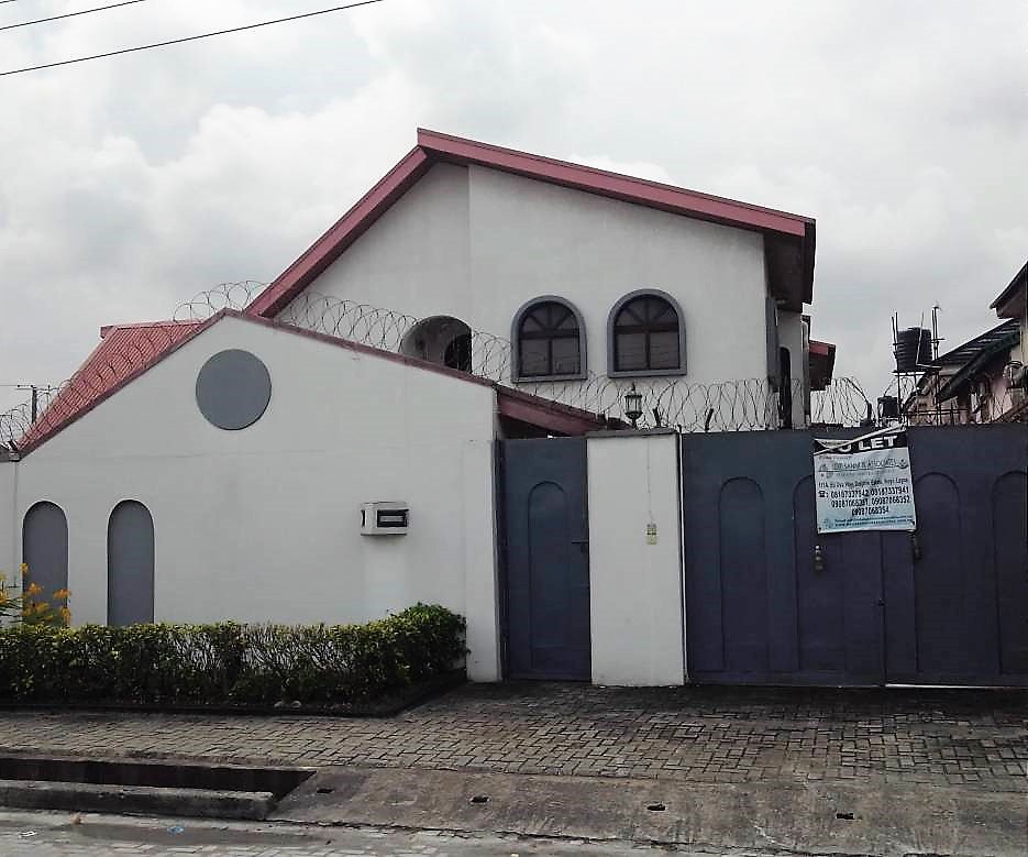 Leke_Sanni's tweet photo. Today's property #forlease

Furnished Four (4) Bedroom Furnished Semi Detached House with Boys Quarters in Lekki

Rent: N7,000,000

DM for more Info. https://t.co/80L9lliqXt