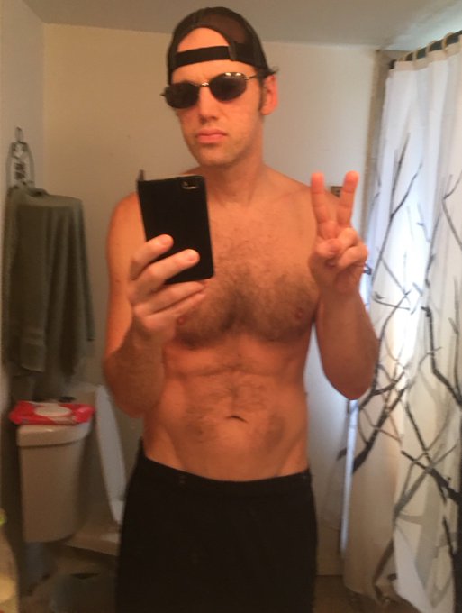 Recent pic. Not bad for a guy in his 40s IMHO.  I do need to catch up with the manscaping tho. 🤓 Oh yeah<a href="/tag/lchf"class="tags"><span>#lchf</span></a>