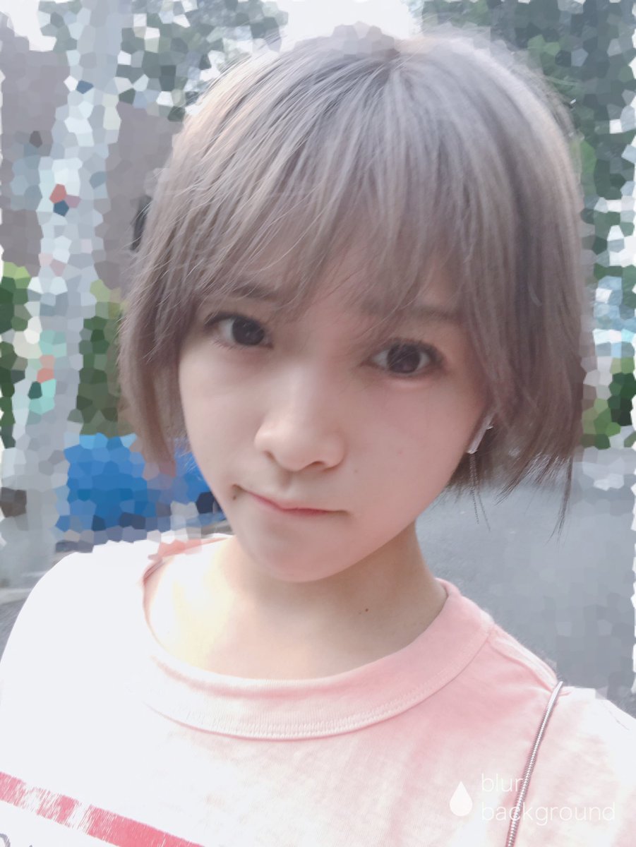 市川 愛美 ほぼ何もしてない顔と この髪色でやってみたかった 病みメイク そして三枚目がみんな大好き黒髪 そして 今は昔ロングのまなみ 全部好きでしょ 2枚目が言ってそう