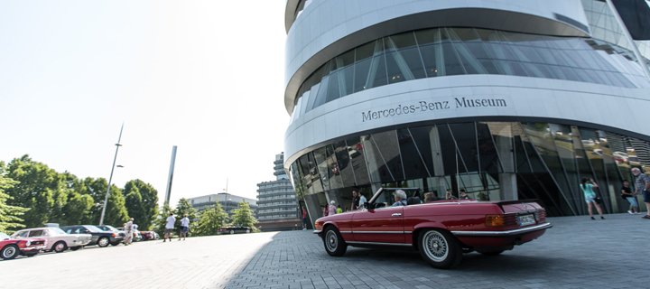 deinstuttgart's tweet photo. Sommergespräche, klassische Fahrzeuge und frischer Kaffee im Mercedes Benz Museum 😍🚗🚕🚙☕️☕️☕️

https://t.co/D7soW8HAyF

#mercedes #mercedesbenz #stuttgart #cars #carsandcoffee https://t.co/bdCkD7E8q1