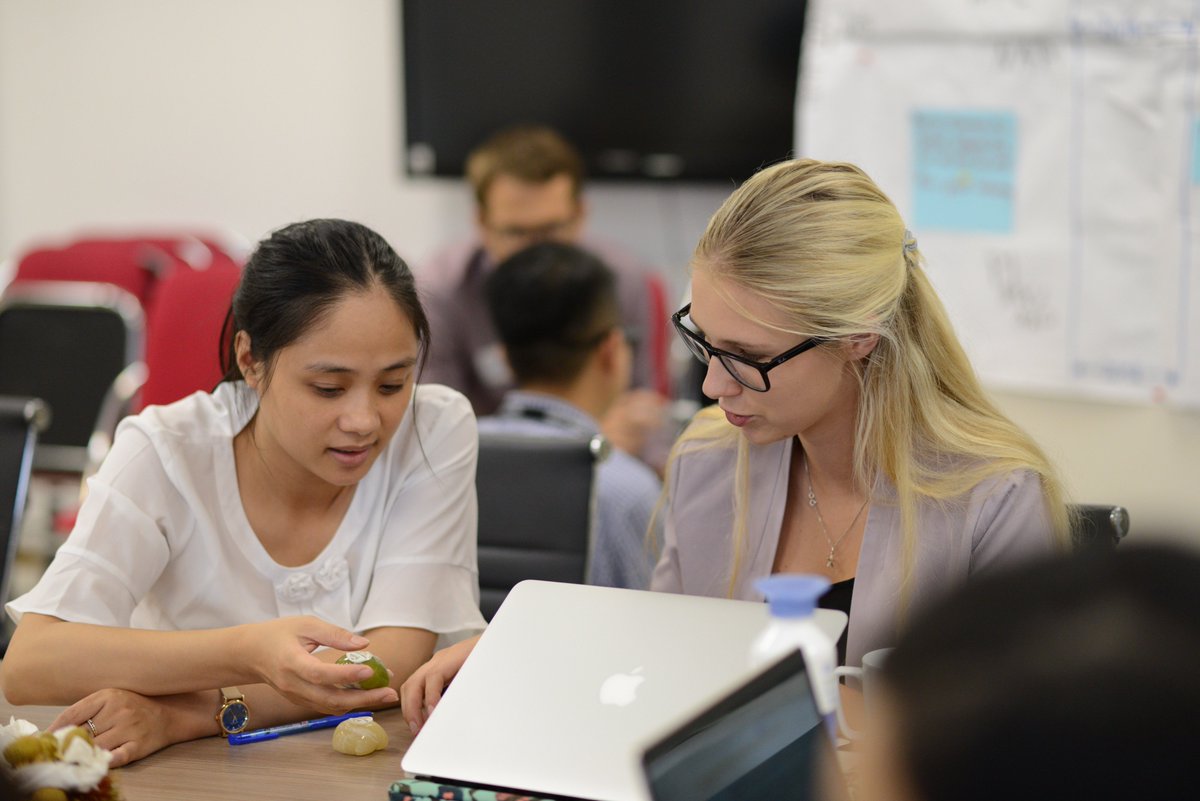 Transition  to #renewableenergy is becoming a global trend in responding to #climatechange &amp; for green development. The Vietnam Renewable Energy Week 2018 will be organized by #VSEA &amp; #CCWG from 21-26/8/2018 in #Vietnam register bit.ly/DangkyTuanleNL…