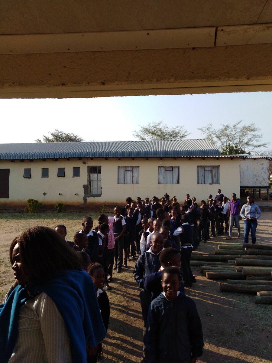 Floyd_1995's tweet photo. #WonderfilledLearning #OpenLearningAcademy #Ed_Tech
What a wonderful Thursday with Ifalethu primary School ❤️
@HazyviewDLC @GwfOnline https://t.co/u0SAoSX8ni