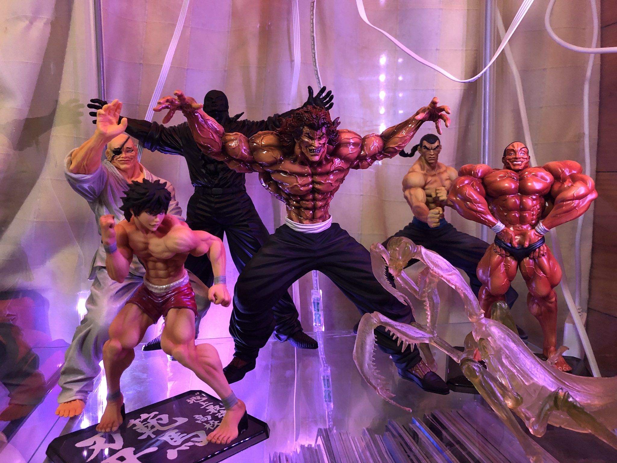 鯖の味噌煮 キン肉マンの下は刃牙 Marvelデトロフと別に筋肉デトロフ作りました 範馬刃牙 愚地独歩 ビスケットオリバ 範馬勇次郎 カマキリ フィギュア棚