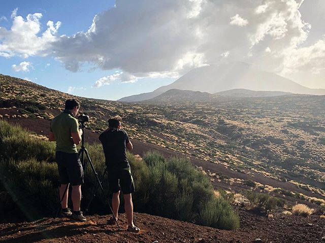 Framing the sunset @ Teide National Park, Tenerife.
•
#ethnologies #islacanarias #ariaacquaterrafuoco #total_canarias #ig_canaryislands #ig_canarias #canariasviva #espacio_canario #canaryislands #canariashoy #livecanary #latituddevida #tenerife #tota… ift.tt/2MOi8KA