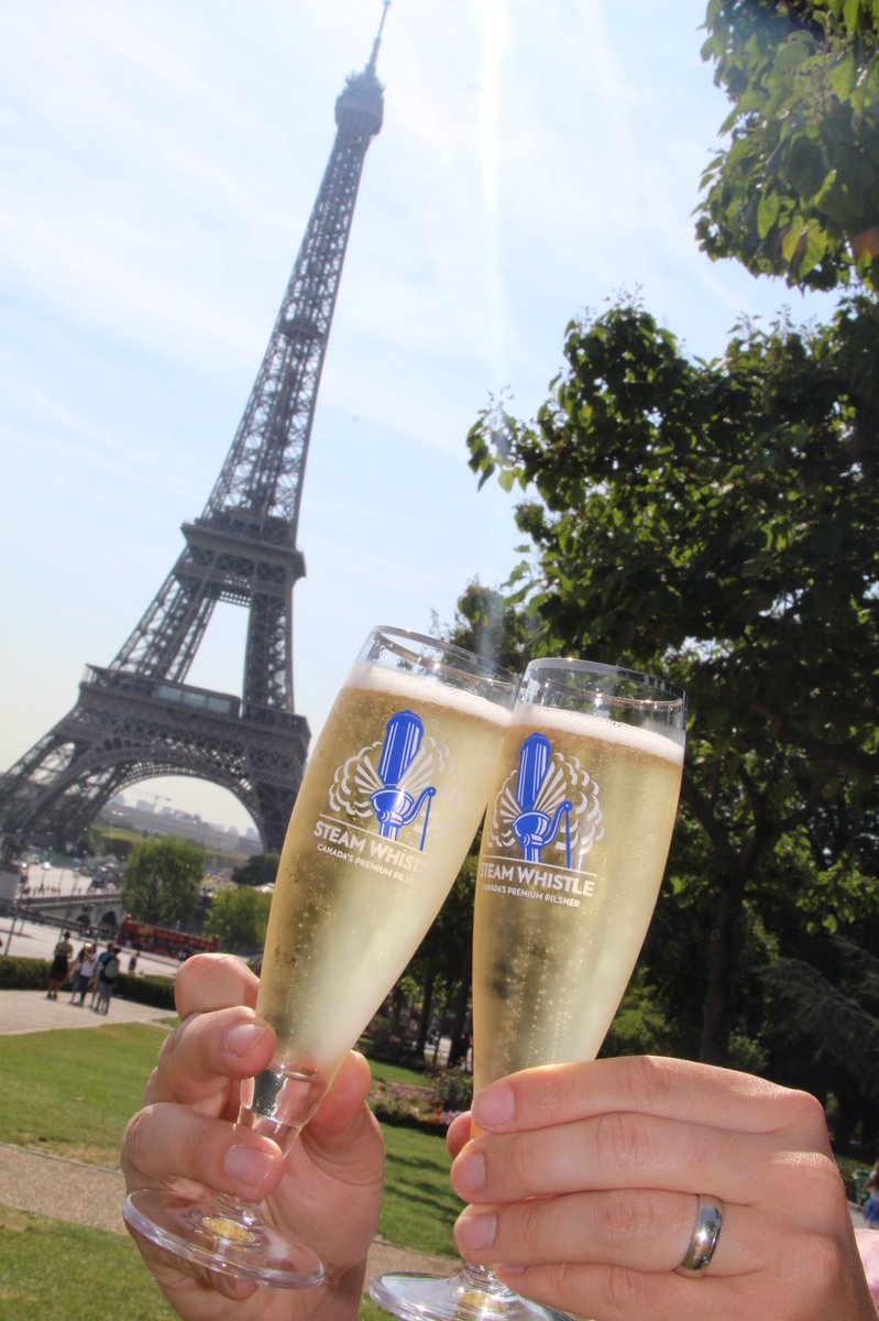 Cher_jays's tweet photo. When in Paris drink champagne out of @SteamWhistle glasses 🥂 #goodbeerfolks #travellingsteamwhistle https://t.co/7lX6EoSLhA