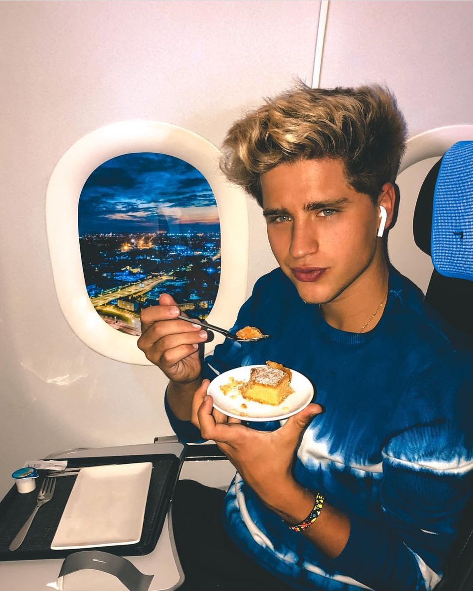 Sophie24323781's tweet photo. Such a beautiful human being!! 😍 @imartinezp_ https://t.co/tiz4z8WJho