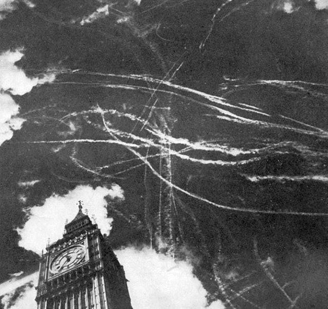 Wartime_Prod's tweet image. The Battle of Britain rages over Big Ben London late summer 1940.#MandyNetwork #Hurricane #ww2 #WWII #Spitfire #RAF100 #BattleOfBritain #London #bigben #Parliament