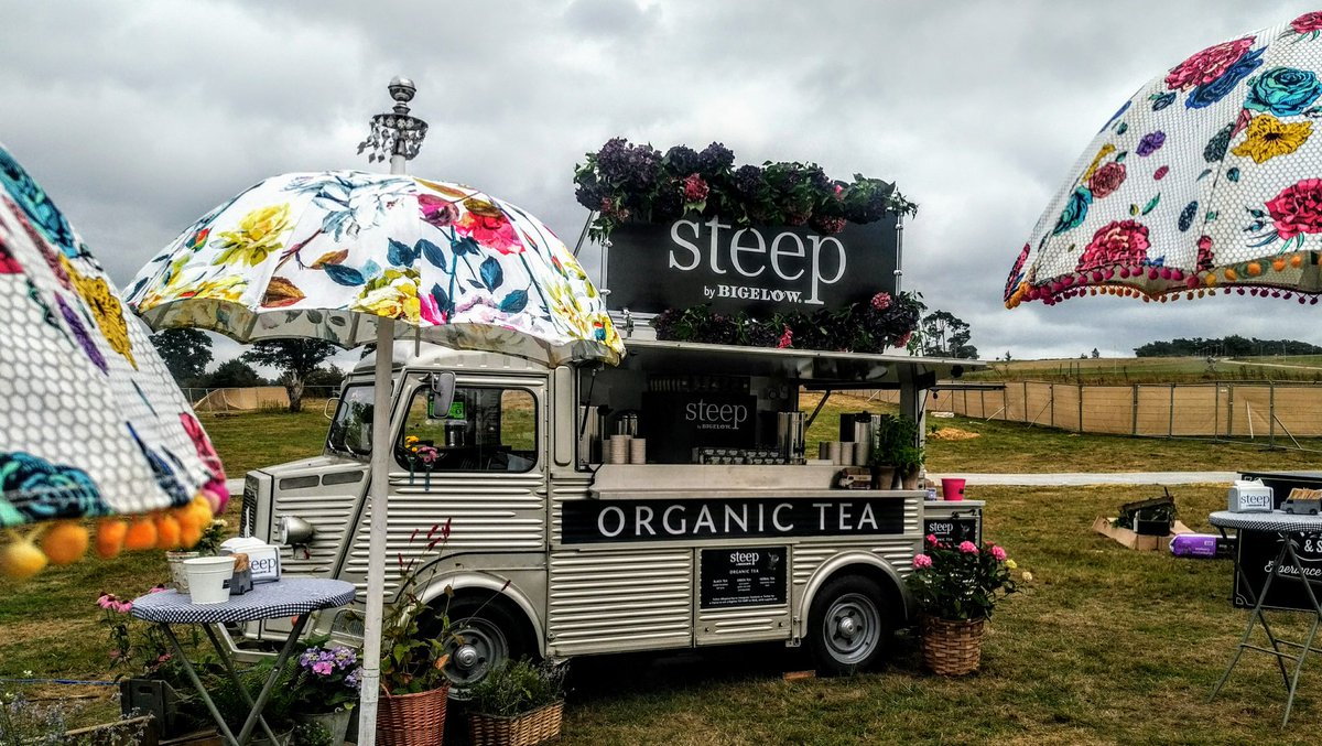 Hvanchaud's tweet photo. The weekend starts today @WeWork summer camp with #Steeptea by @bigelowtea come and get your brew! #Breakfasttea #Earlgrey #Minttea #Greentea #CamomileCitrious #GreenandPomegranate https://t.co/OZSukrhwpY