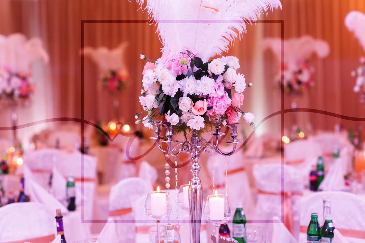 RedIvyEvents's tweet image. We must have flowers, always and always. 🌸🌺 #redivyevents #flowercentrepiece #ourfavs #bespokedecor #inspiration