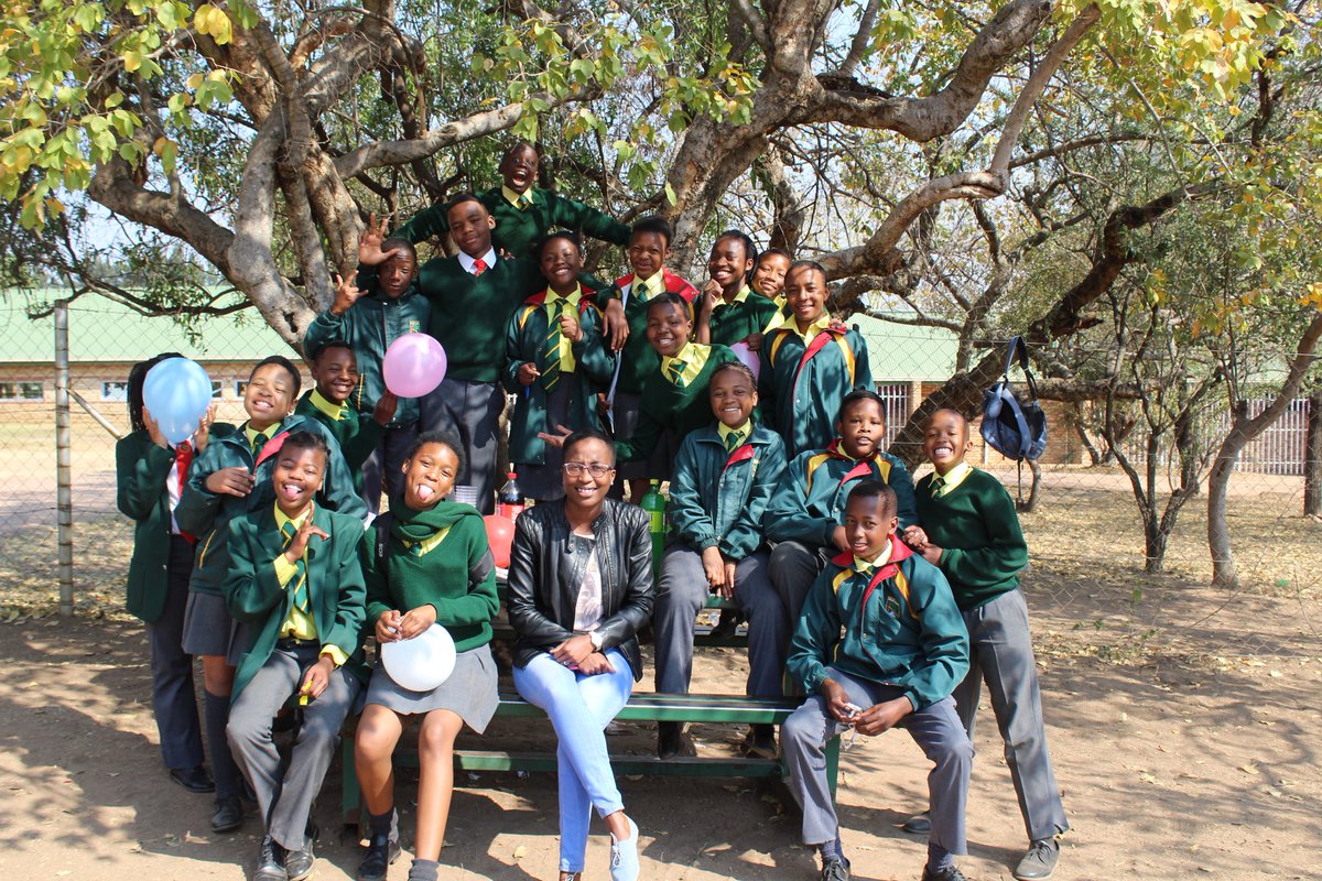 Matlhodi_Bokaba's tweet photo. oh but i adore my learners!!! https://t.co/yAegWQnDT3