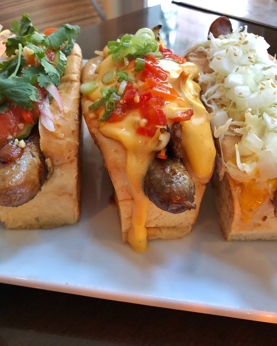 mackattackks's tweet image. Hot dog, you’re delicious‼️ 🌭🌭 @destinationdogs 
#hotdog #eeeeeats #philadelphia #cheese #hotdogs #destinationdogs #nomnom #devourpower #thursdaymotivation #foodporn #hungry #cityofphiladelphia #foodblog #food #foodie #foodies #foodilysm #foodpic #mackattackkss