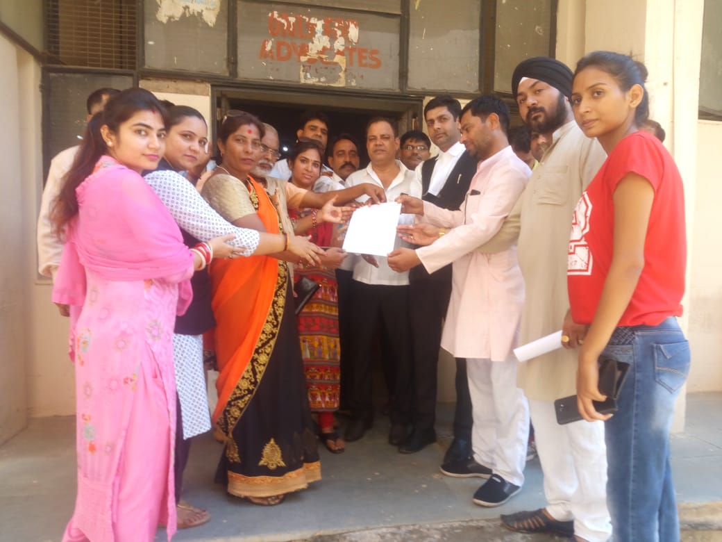 बार एसोशिएशन का कोई भी वकील बलात्कारी सलीम के केस की पैरवी नहीं करेगा newsncr.in/2018/08/%e0%a4…