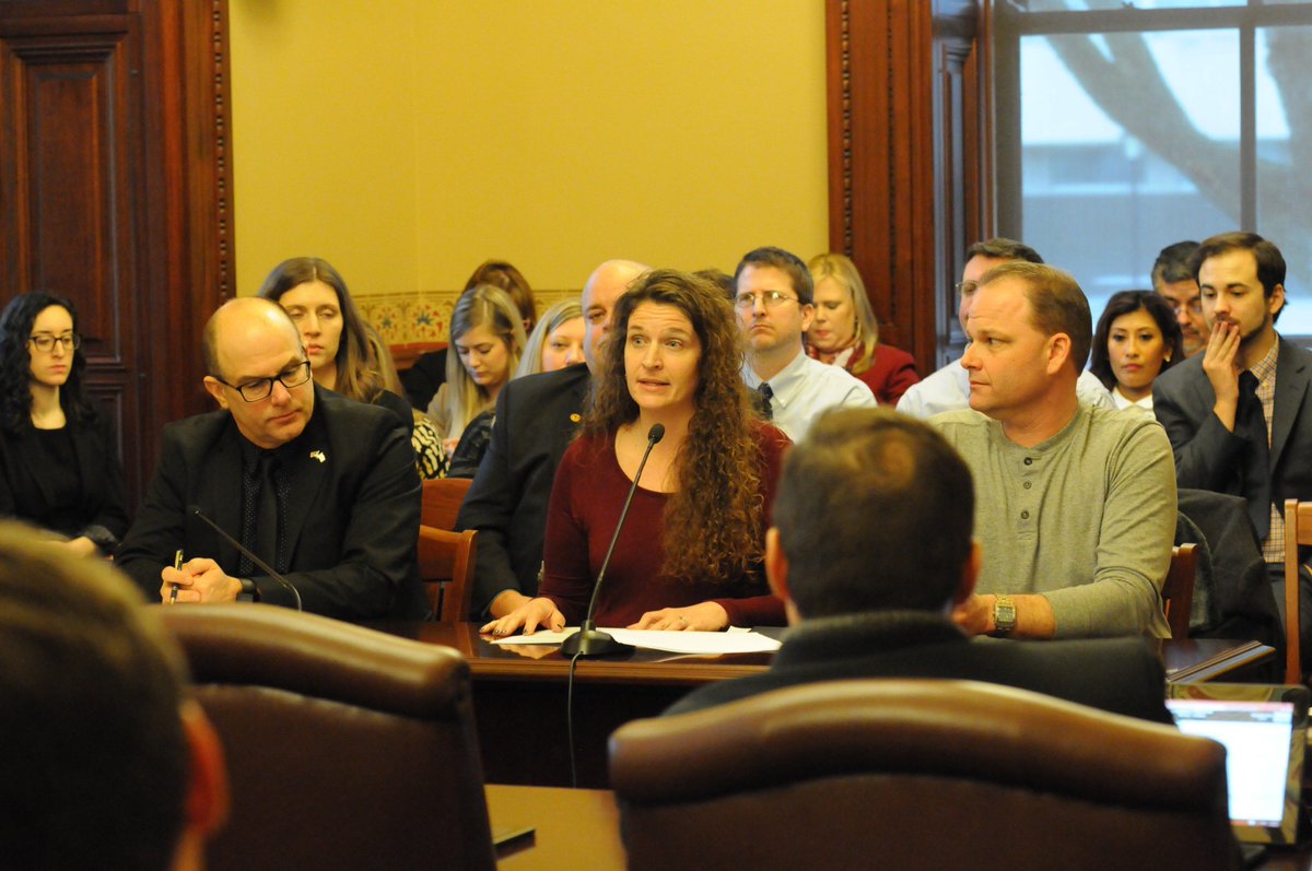 On Tuesday night, Illinois became the 5th state to implement permanent newborn screening for SMA, as Governor @BruceRauner signed SB 456. Thanks to the SMA advocates who testified in support of this nomination! 

Learn more: curesma.org/news/illinois-…
