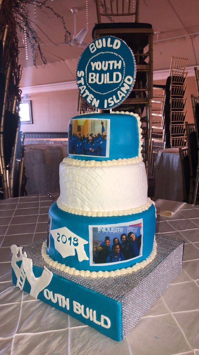 NYCHA's tweet photo. Cheers to @NYCHA resident Denise Miller who built a bakery business from her Jersey St. apartment. https://t.co/wZgnbzDE3Y #entrepreneur #foodbusinesspathways #food #NYCHA #1in14NYers #REES https://t.co/r2diaEEirV