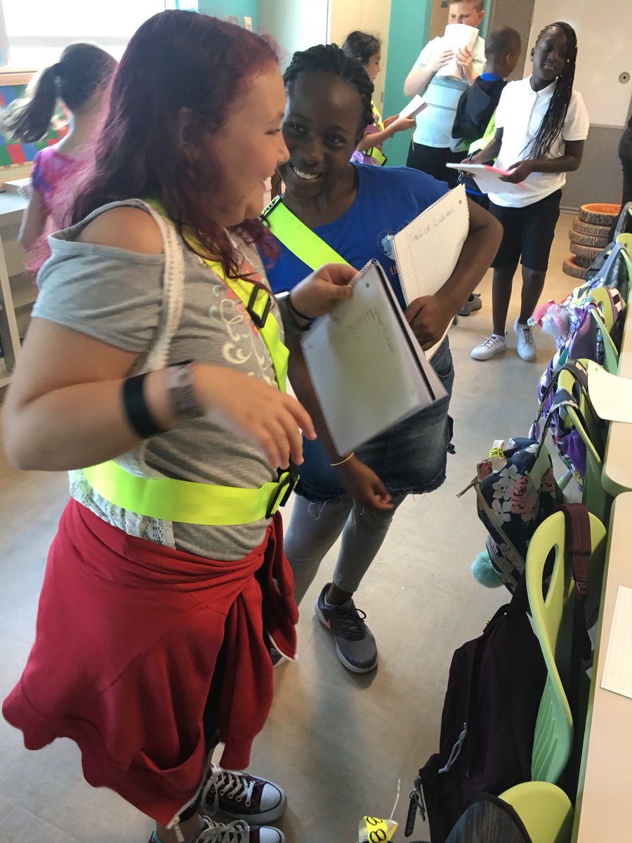 MrsQuadagnoTCS's tweet image. The 5th grade scientists are sharing and communicating their thoughts on what science it to them. #CollaborateAndLearn #5thlearning #5thScience