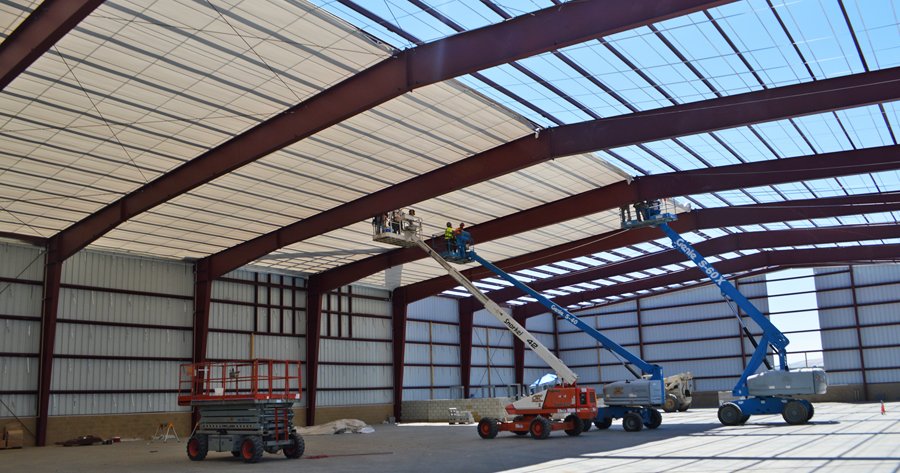 <a href="/GooseRidgeWines/">Goose Ridge Wines</a> new building will be 28,000 square feet when finished, big enough to accommodate two bottling lines and about 6,500 wine barrels. #WAwine
tricitiesbusinessnews.com/2018/08/goose-…