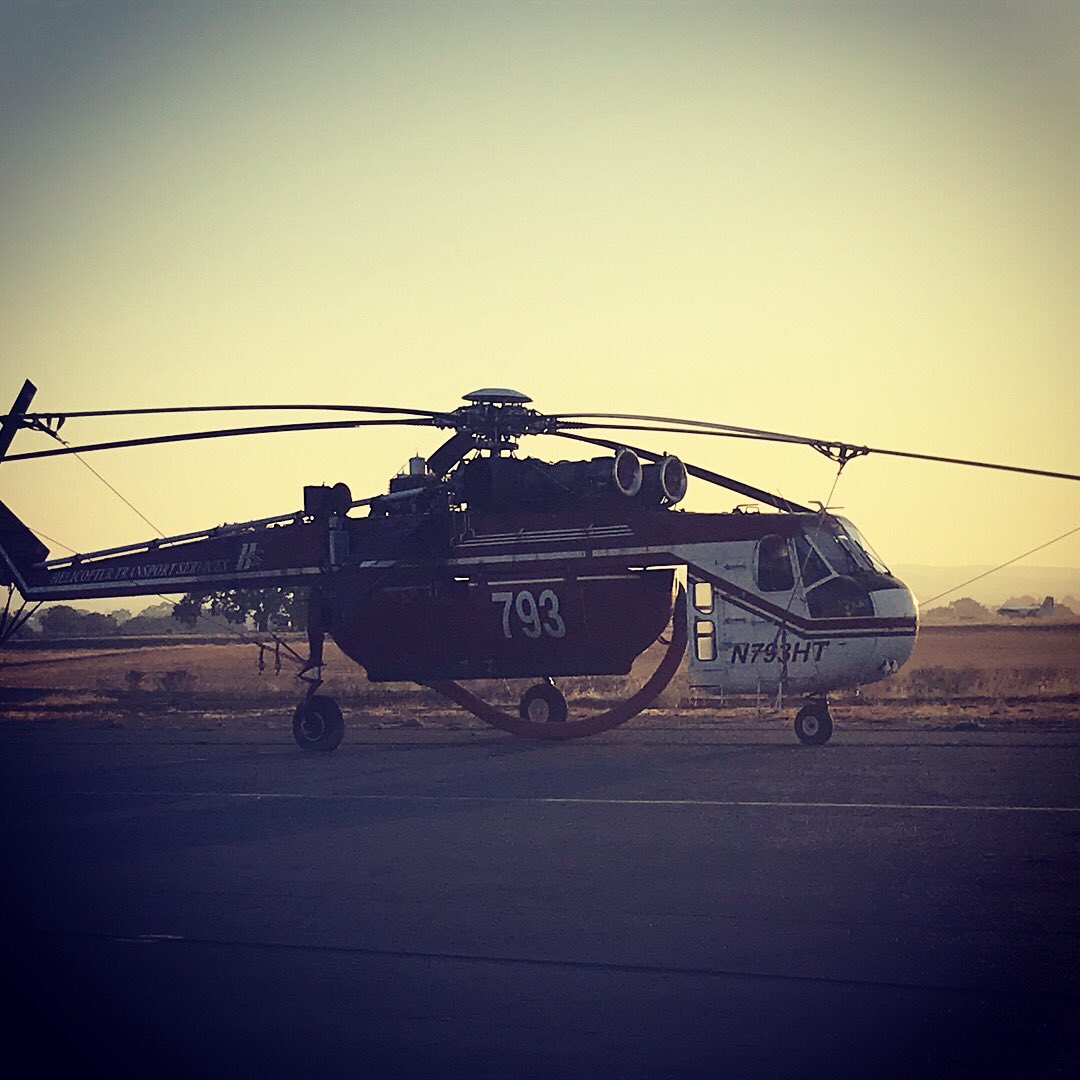 CALFIRE_SLO's tweet photo. #PRAAB #Helitanker 793 https://t.co/7uNACWjKnU