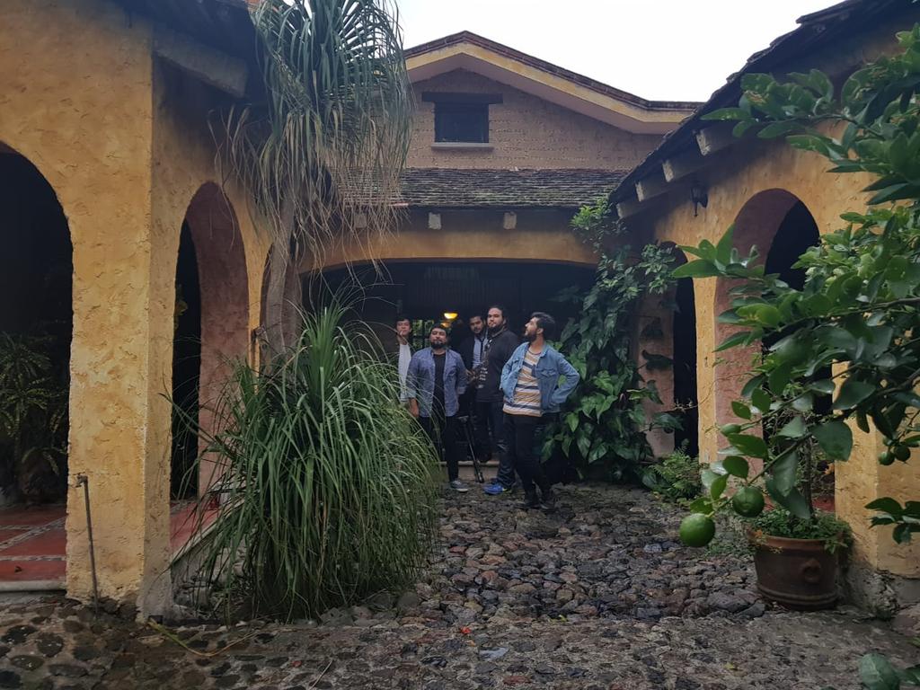 LosChronos's tweet photo. Estamos envolviendo regalos.
#JazzMx #JazzMexicano #ProgJazz #LosChronos https://t.co/f7Oqk4d6DS