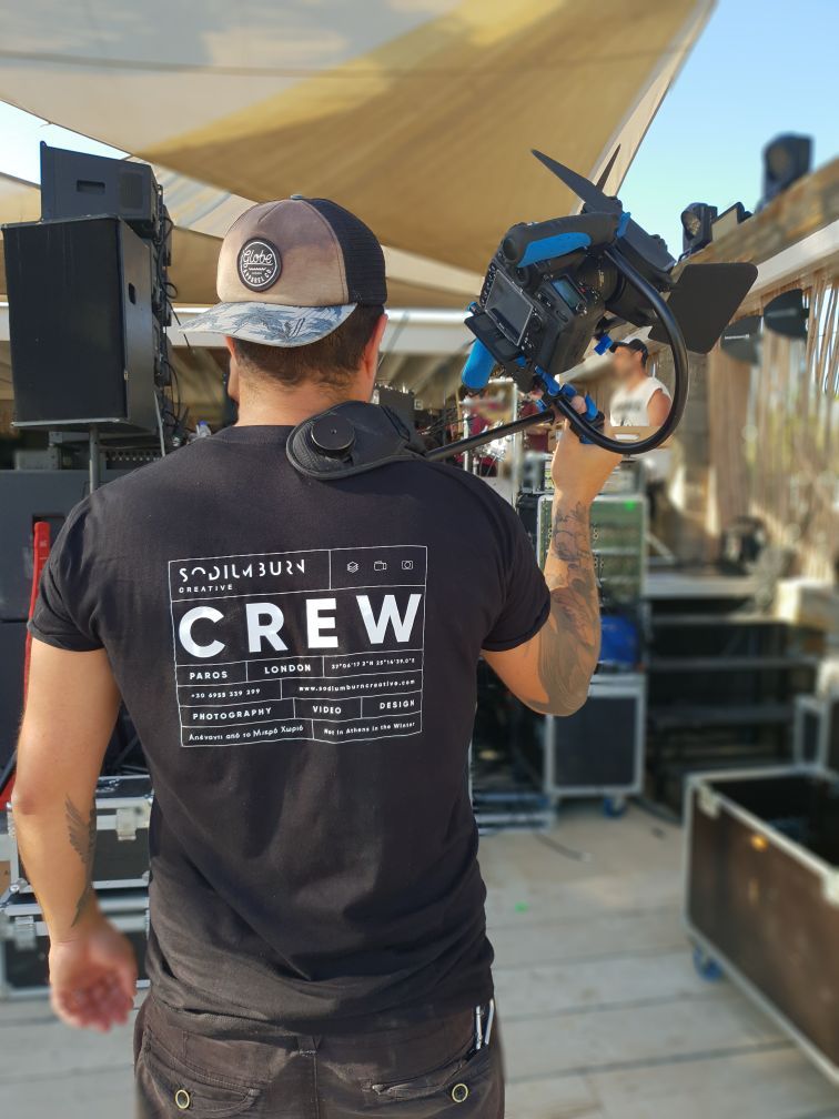 Working in #Drios on the south side of #Paros #island shooting #popgroup #Onirama, performing on the beach for @blueresidenceparos wearing our new #CREW #tshirts!
#snazzy #workwear #simulacrastudio #londonphotographer #parosphotographer #mykonosphotographer