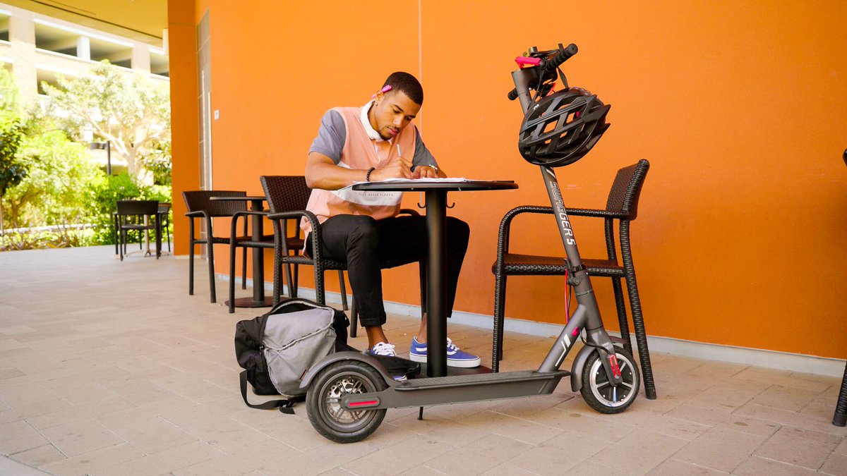 SwagTronUSA's tweet photo. Is the #Swagger5 on your Back-to-School supply list? #RideBeyond https://t.co/cSC3LGSZMv https://t.co/WUaiyfdhoV