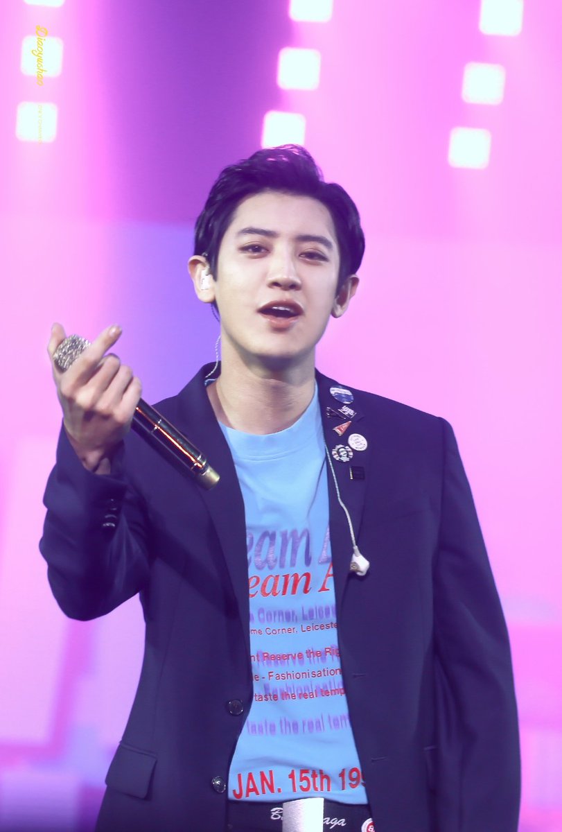hot_pcy_pict's tweet photo. He look SEXY💜

cr.Diaoyushao https://t.co/4CTC04s9MH