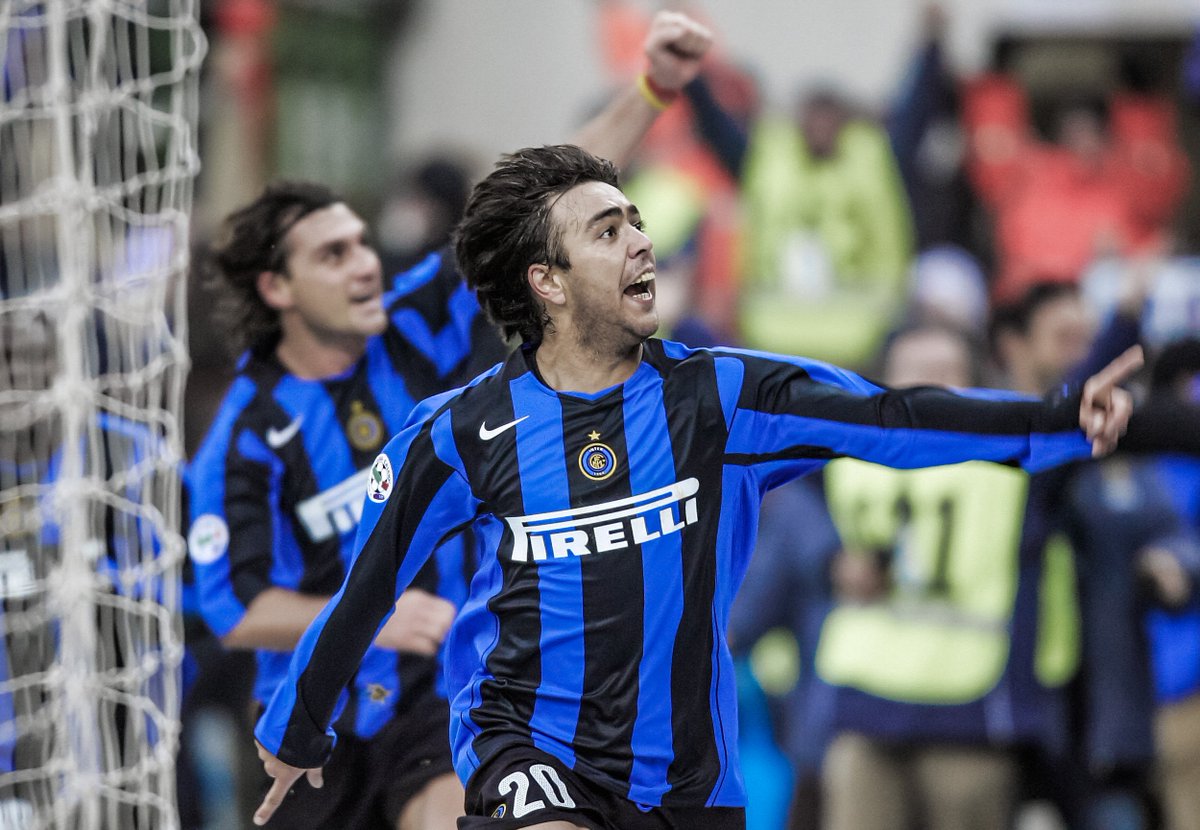 Recoba &amp; Vieri ⚫️🔵

 #UCL #ThrowbackThursday