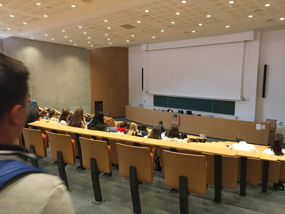 TutoratCaen's tweet photo. #SPCaen2018 | Début du premier cours du Stage Préparatoire ! Cet après-midi, 3h d'#UE3a pour nos chers #PACES 👨🏫 https://t.co/qGGWrHQOaD