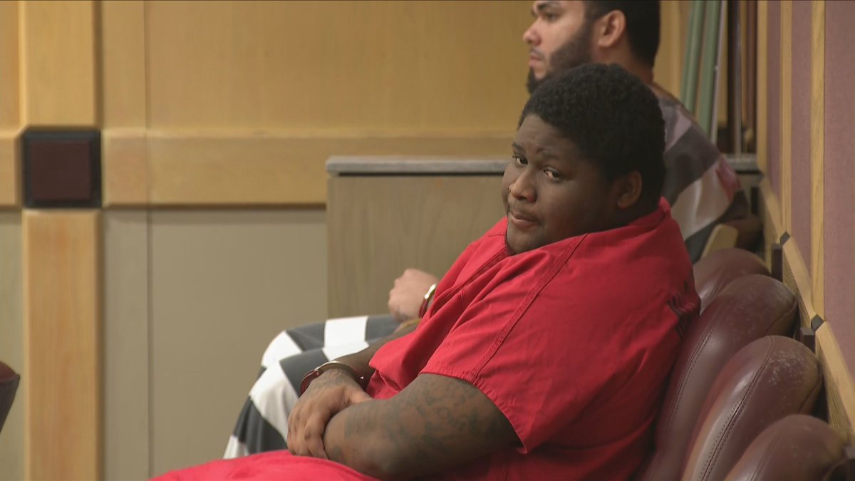 Suspect in XXXTentacion shooting seeks to be released on bond, citing lack of proof bit.ly/2Mk1iah?utm_so… https://t.co/DpLmjVf9Ix