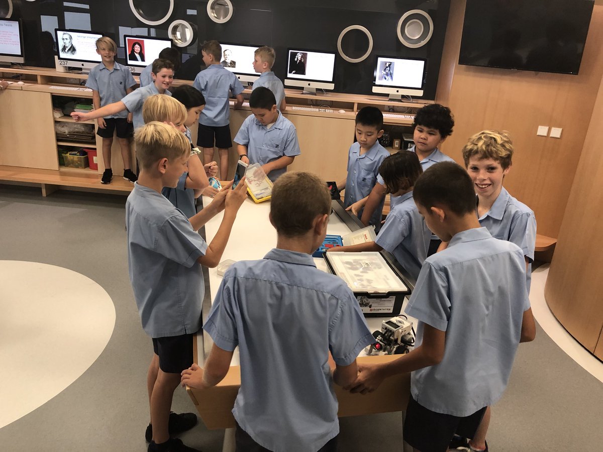 dbis_ict's tweet photo. WOW! became the word of the day today as our wonderful Discovery Lab opened to the students. It is going to be an exciting year of discoveries and creativity. #STEAM @dbishk https://t.co/7iTU96Pq4L