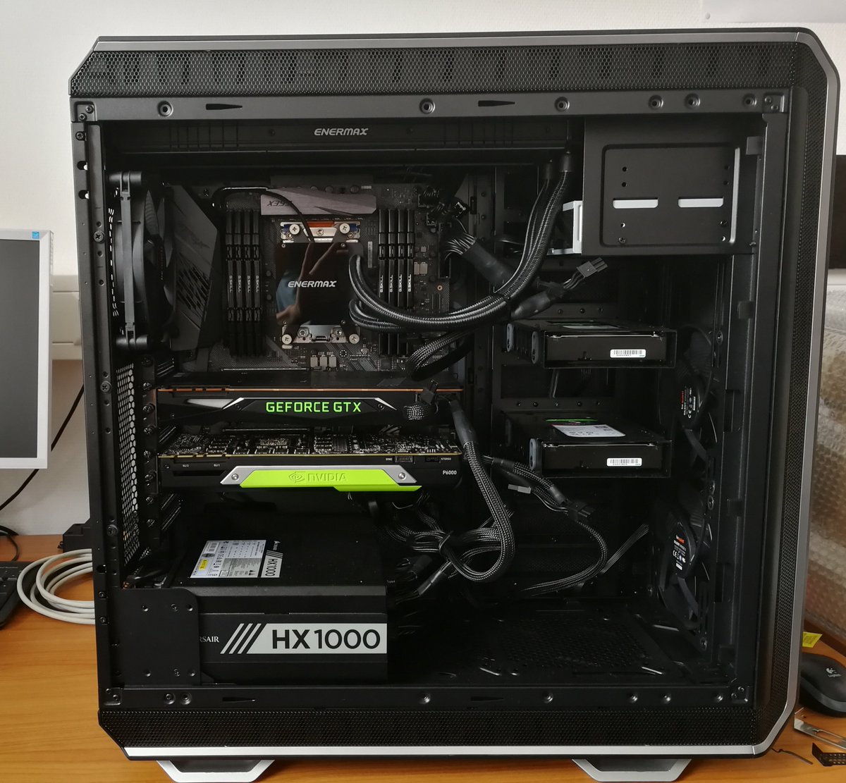 SandyEngelh's tweet image. Thanks #NVidia for the donation of the Quadro P6000 with 24Gb GPU memory. Enables us to train our networks with even larger 3D volumes. 🔥#hellmachine