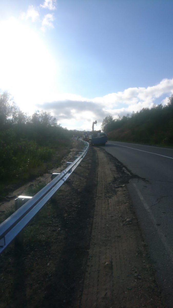 dortecspb's tweet photo. С опережением графика, выполняем #Государственный #контракт по  обустройству наиболее опасных участков #автомобильных #дорог в Мурманской  области #дорожных #ограждений #барьерного типа. Уже смонтировано свыше 4000  погонных метров #ограждений! https://t.co/BzmLsbofVN