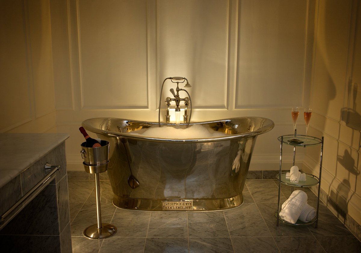 Experience <a href="/CatchpoleAndRye/">Catchpole & Rye</a> <a href="/GreyFriarsHotel/">GreyFriars</a> in our Classic Room no. 2, The Attic Suite and The Vinoly Suite