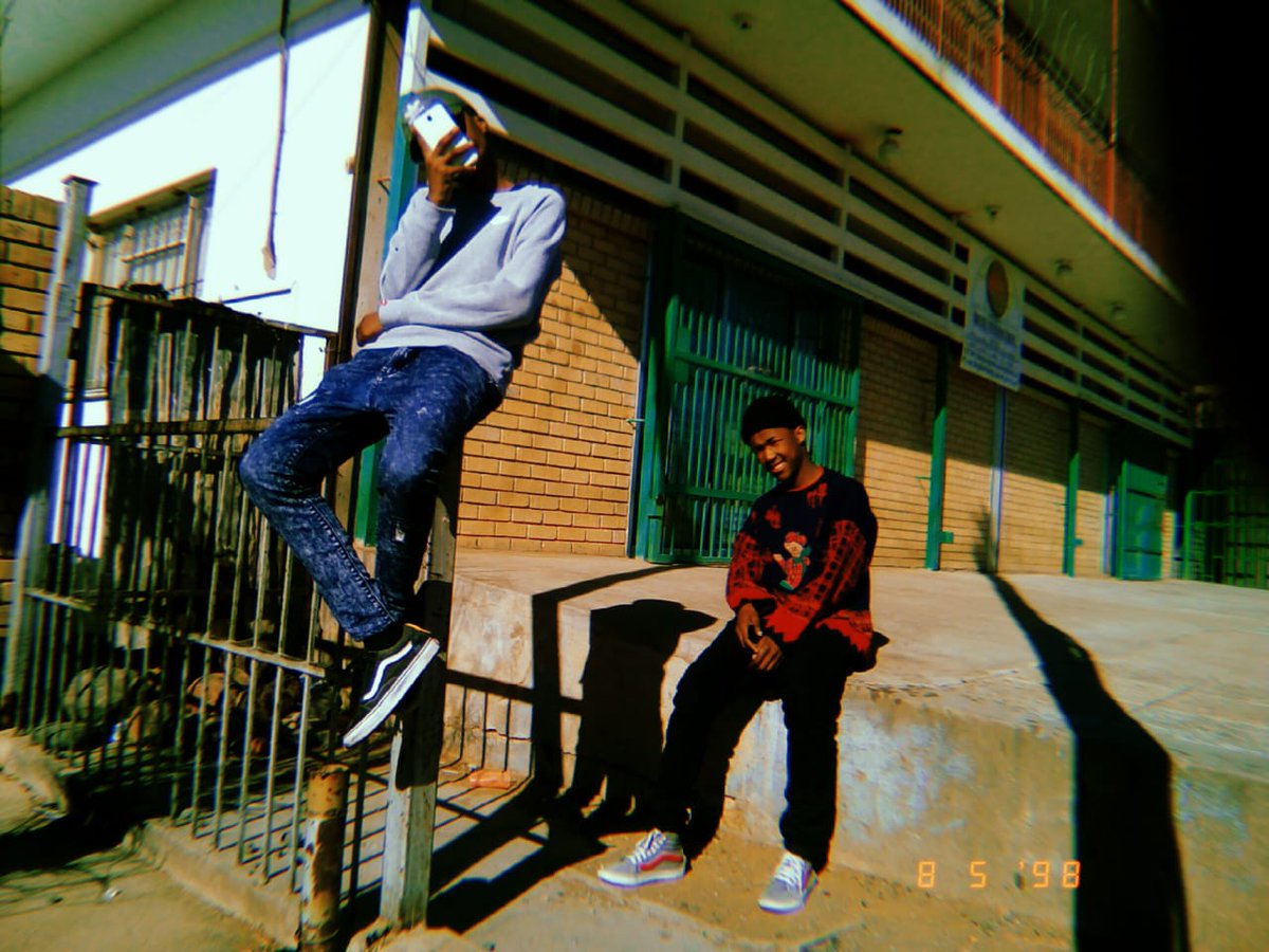 LeeOuWilliams's tweet photo. Gang Gang❤️😂 https://t.co/JOWNBjcjUs