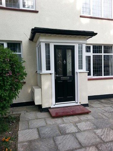 WindowFixUK's tweet image. Check out our recently fitted Solidor front doors, with stunning design and made for unparalleled security.
Check more of our doors on our site
windowfixuk.co.uk