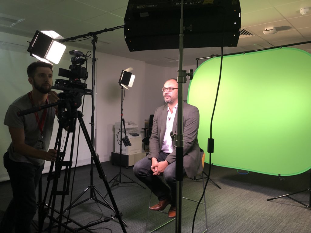 Busy morning filming some exciting initiatives 👀 ☁️ with <a href="/UCCBennett/">Richard Bennett</a>  and @Zanshinfilms 📽 #cloudfirst <a href="/VMware_UK/">VMware_EMEA</a> #realisewhatspossible