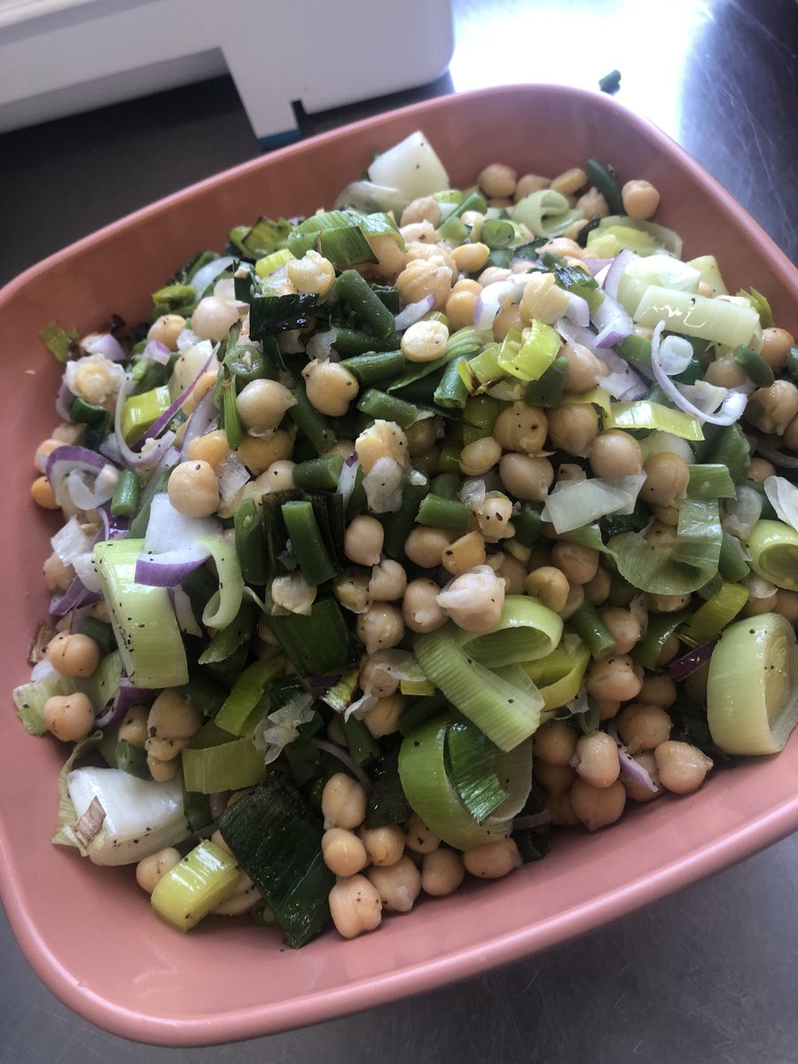 FoniasStylianos's tweet photo. Some nice and healthy salads , roast leek and chickpea or a nice Mediterranean salad #Hacienda #sunlighthouse @ItswhatwedoWELL @mark66h https://t.co/C78Y3rVupW