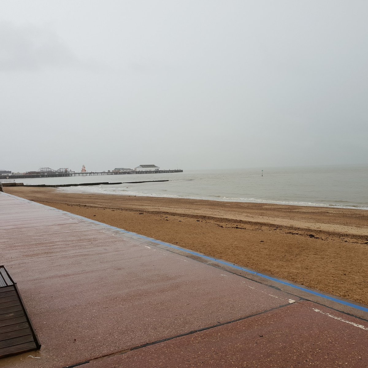 Sakura_Coaching's tweet photo. Sitting in the cosy beach hut listening to the waves crashing and seagulls squawking is absolute tranquil bliss 😌

#LifeCoach #gratitude #beach #summer #family #kids #love #WORK #business #smallbusinessowner #ThankfulThursday #ifb #f4f #followtrain #writer #blog #blogger #follow https://t.co/rxuckj2m8k